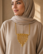 Sama Cascade Necklace worn by an Arab woman