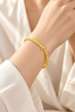 Round-Bar Mantianxing Sliding Bangle - Image 2